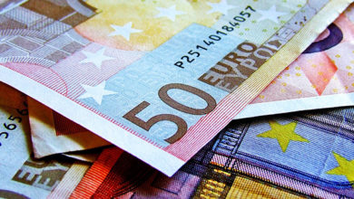 contanti banconote soldi euro600