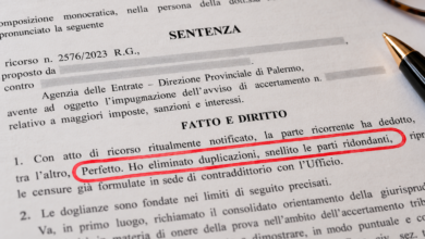 Sentenza italiana con frase del chatbot evidenziata in rosso